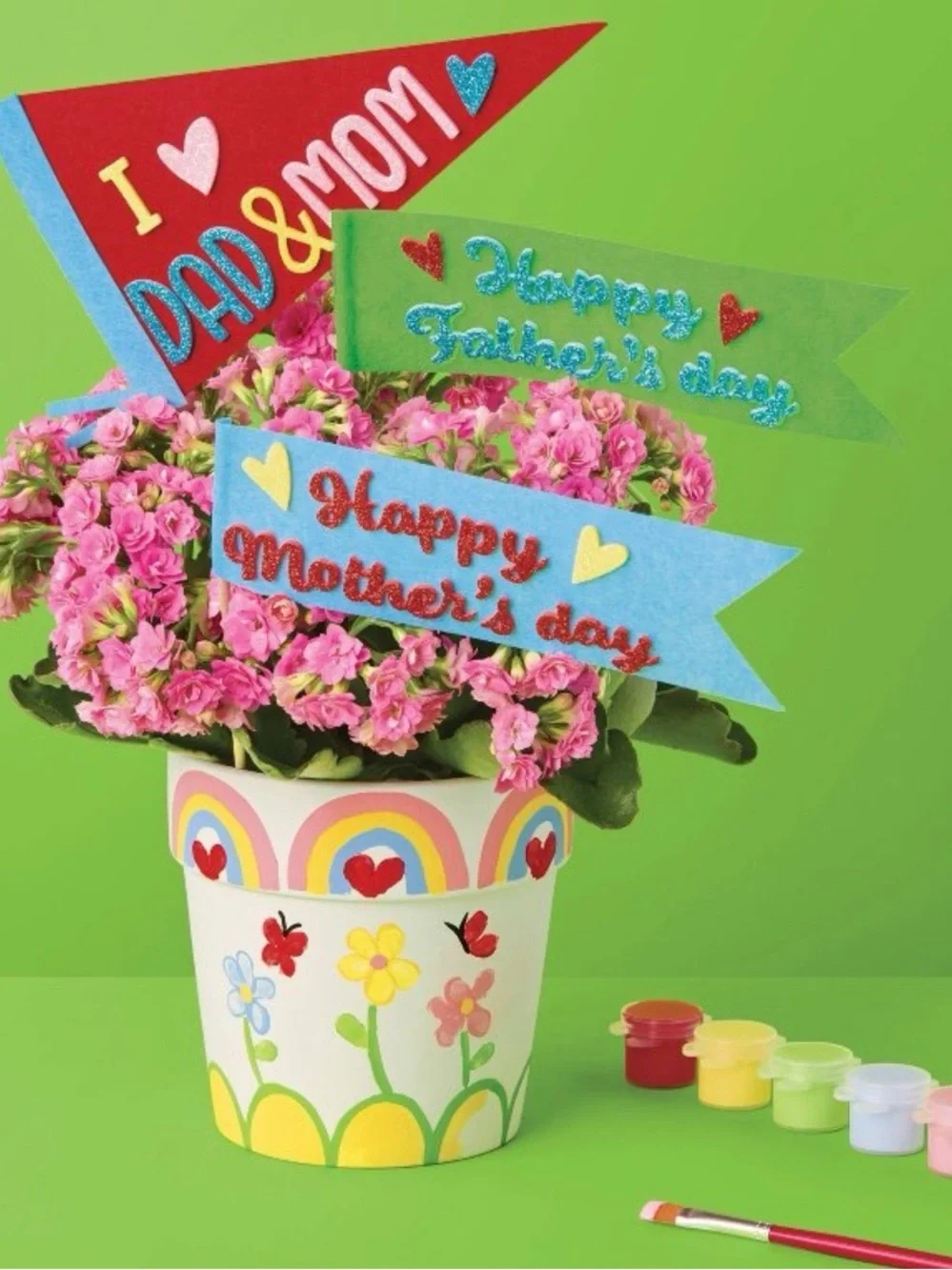 Mondo llama Create-Your-Own Pennant & Planter Kit